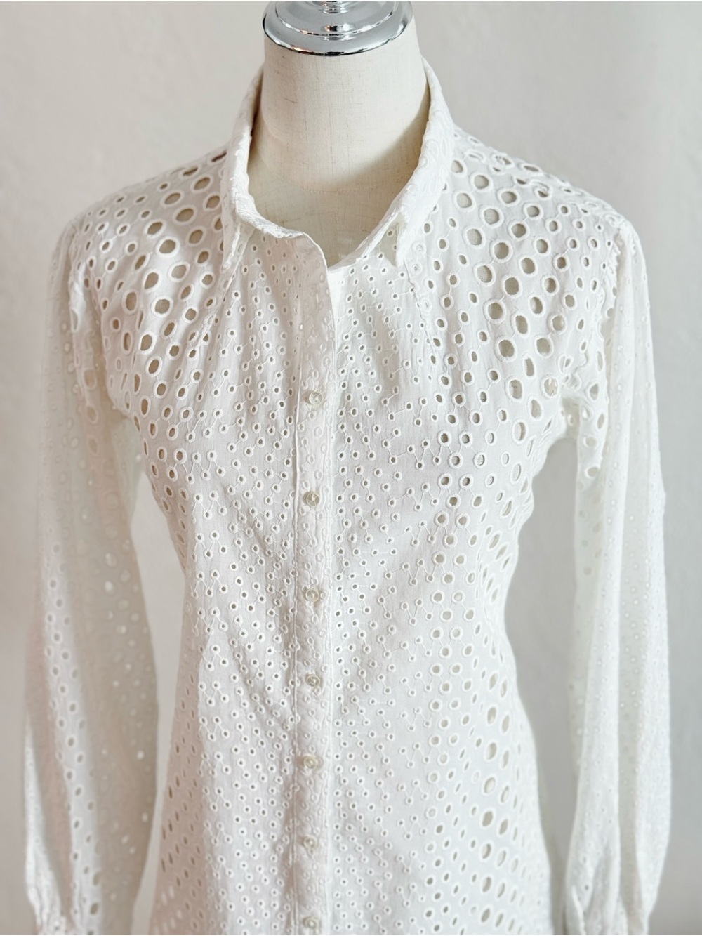 Nicole Miller Artelier White Pleated Puff Sleeve Eyelet Blouse M Cotton Boho - Picture 12 of 15